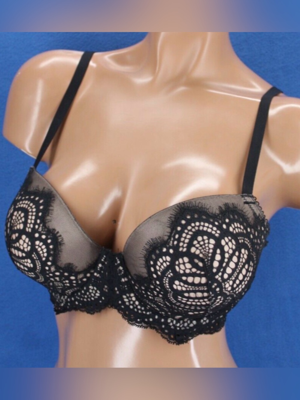 Victoria’s Secret Demi Black Lace Underwire Bra